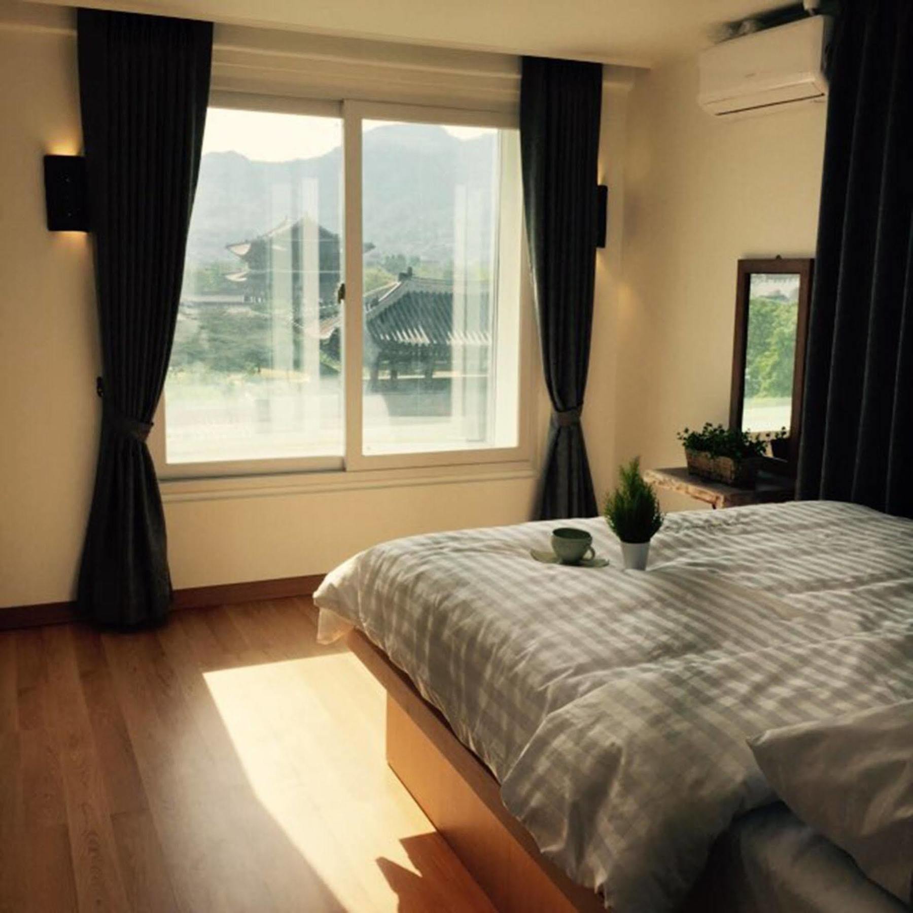 Woo Guest House Seoul Exterior photo